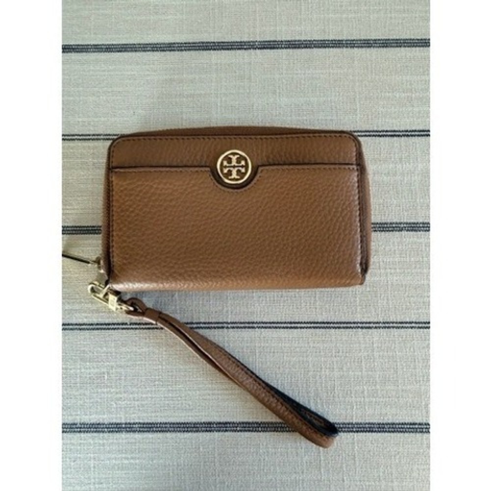 Tory Burch Miller Zip Continental Wallet Tan Pebbled Leather Wristlet Brown